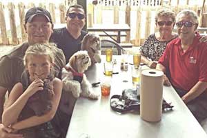 pet friendly restaurant in san antonio, texas; dog friendly restaurant in san antonio